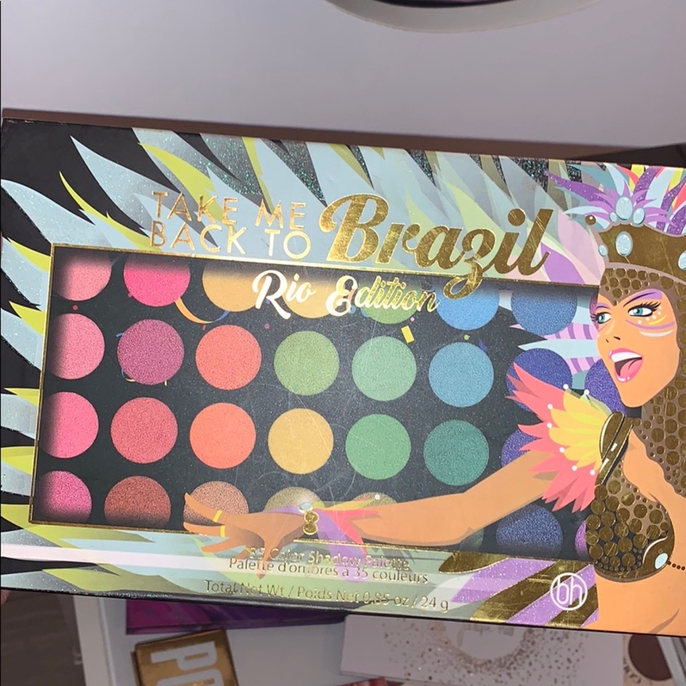 Eyeshadow palette